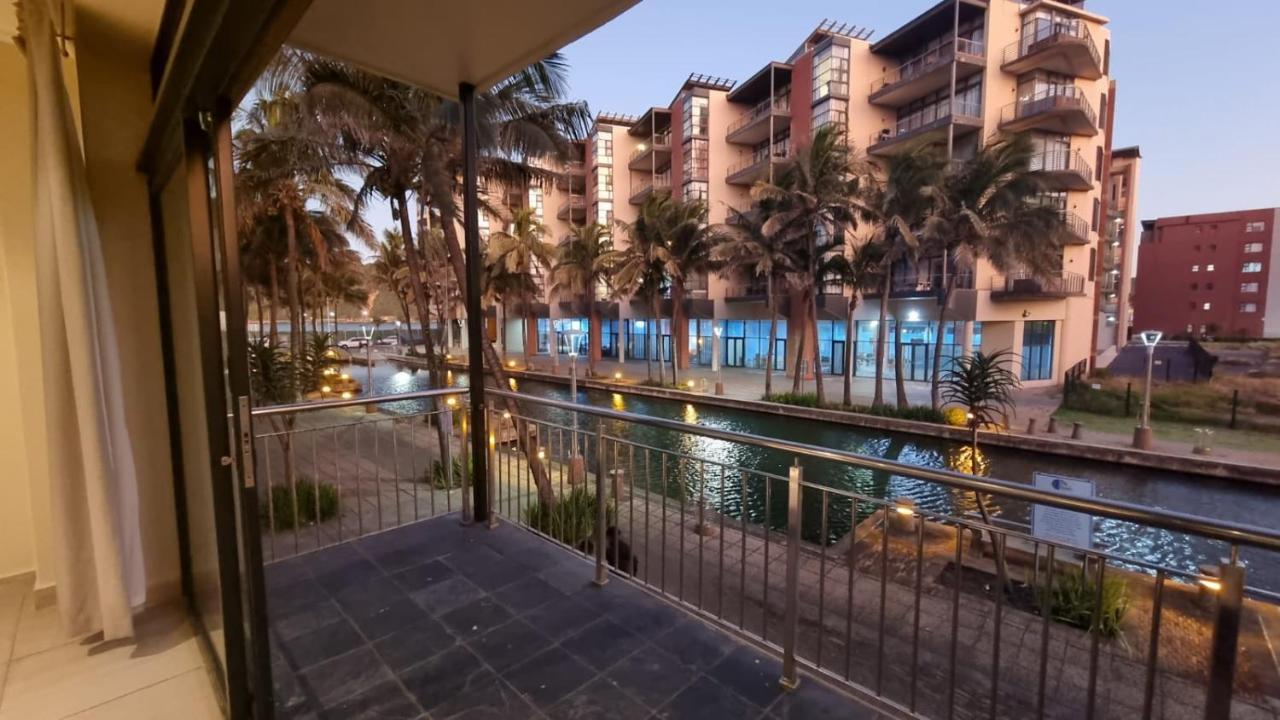 Accommodation Front - Homely 6 Sleeper With Canal Views Near The Beach Durban Exterior photo